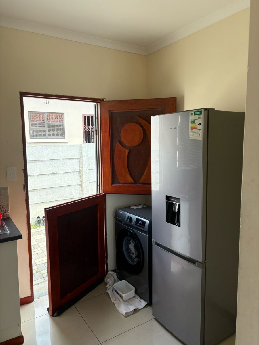 3 Bedroom Property for Sale in Cove Rock Eastern Cape